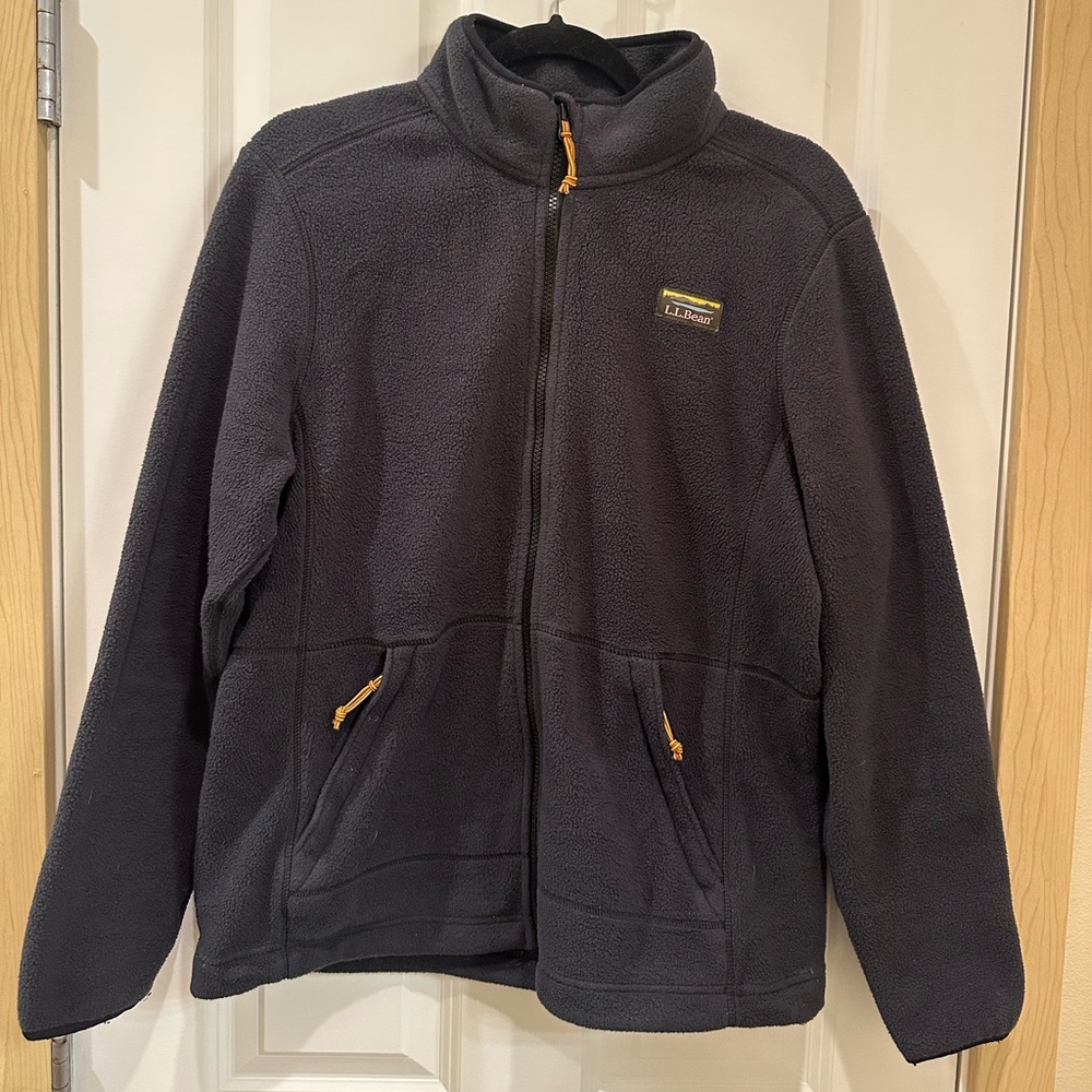 L.L. Bean Women’s Mountain Classic Fleece Jacket (Size M)
